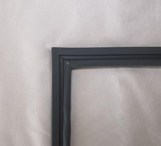 Уплотнитель двери 129х49см.холодильника Frigoglass